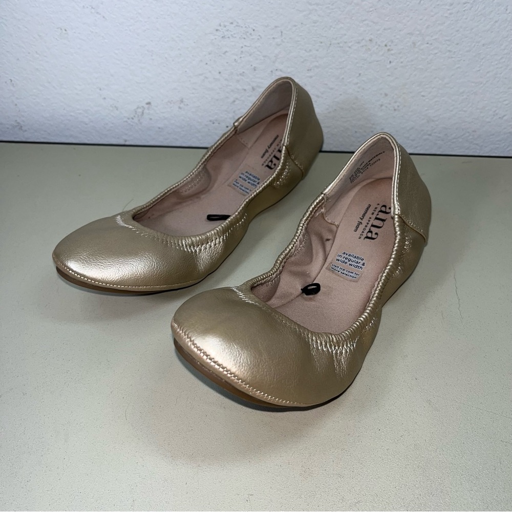 Brand new A.N.A. Joy Ballet Flats Black Memory Foam Gold Shoes Women's Size 6 M